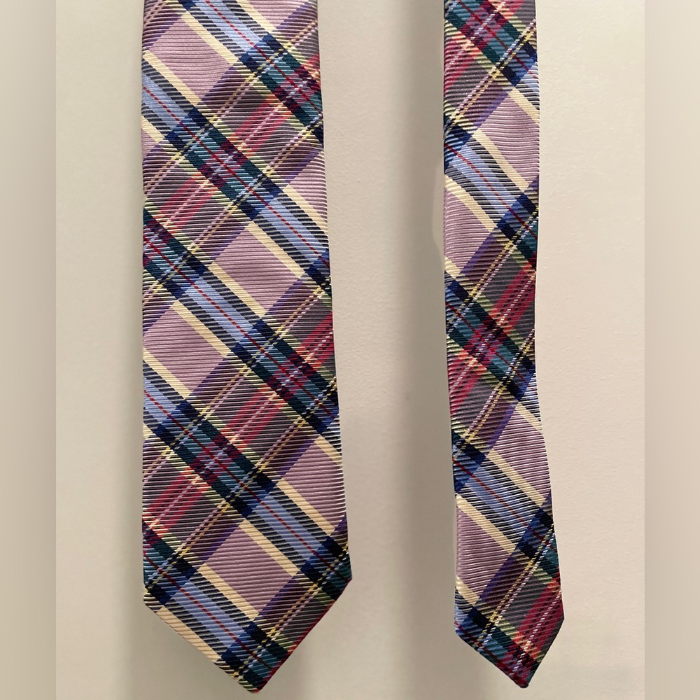 Jos A. Bank Signature Gold 100% SILK tie